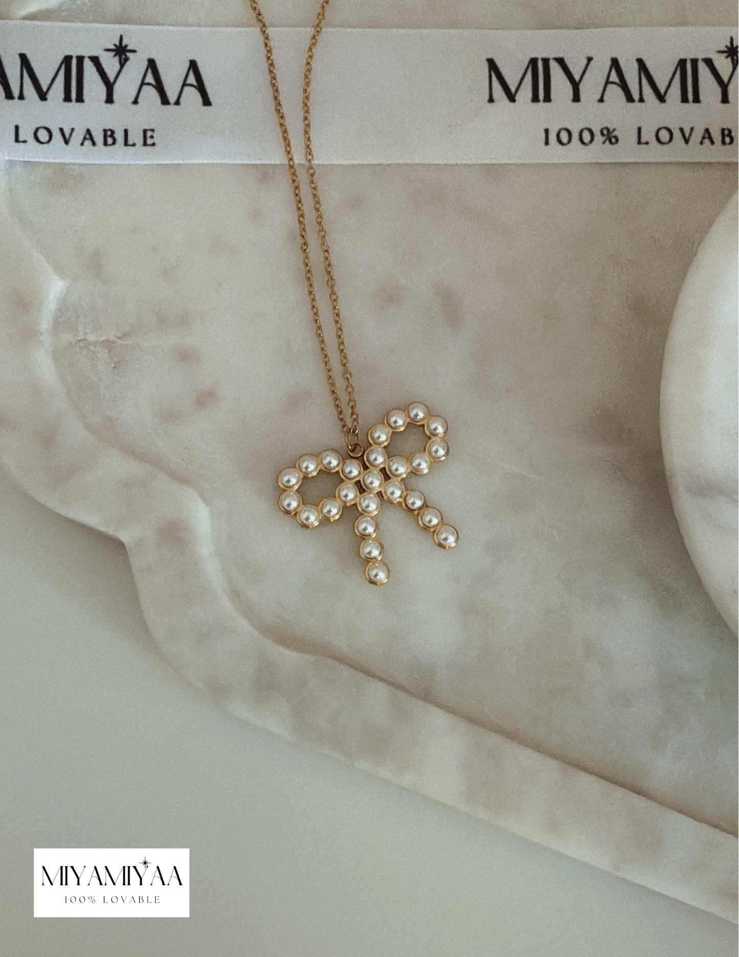 Pearly Bow Necklace