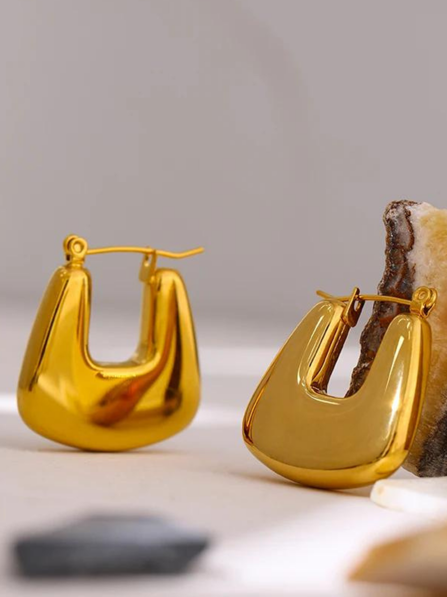 Clara Hoops