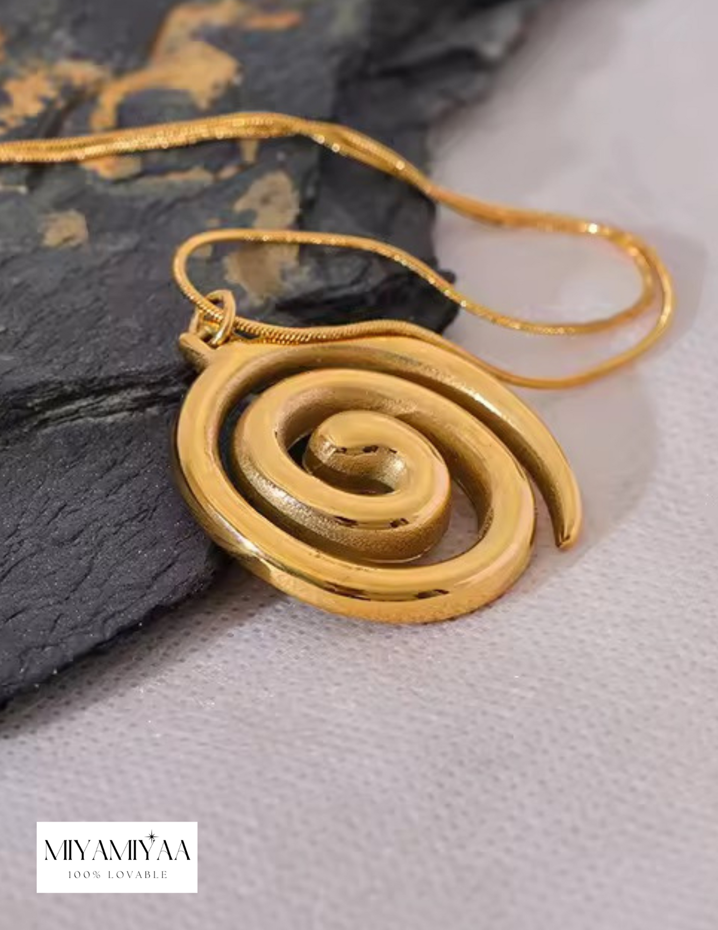 Koira Necklace