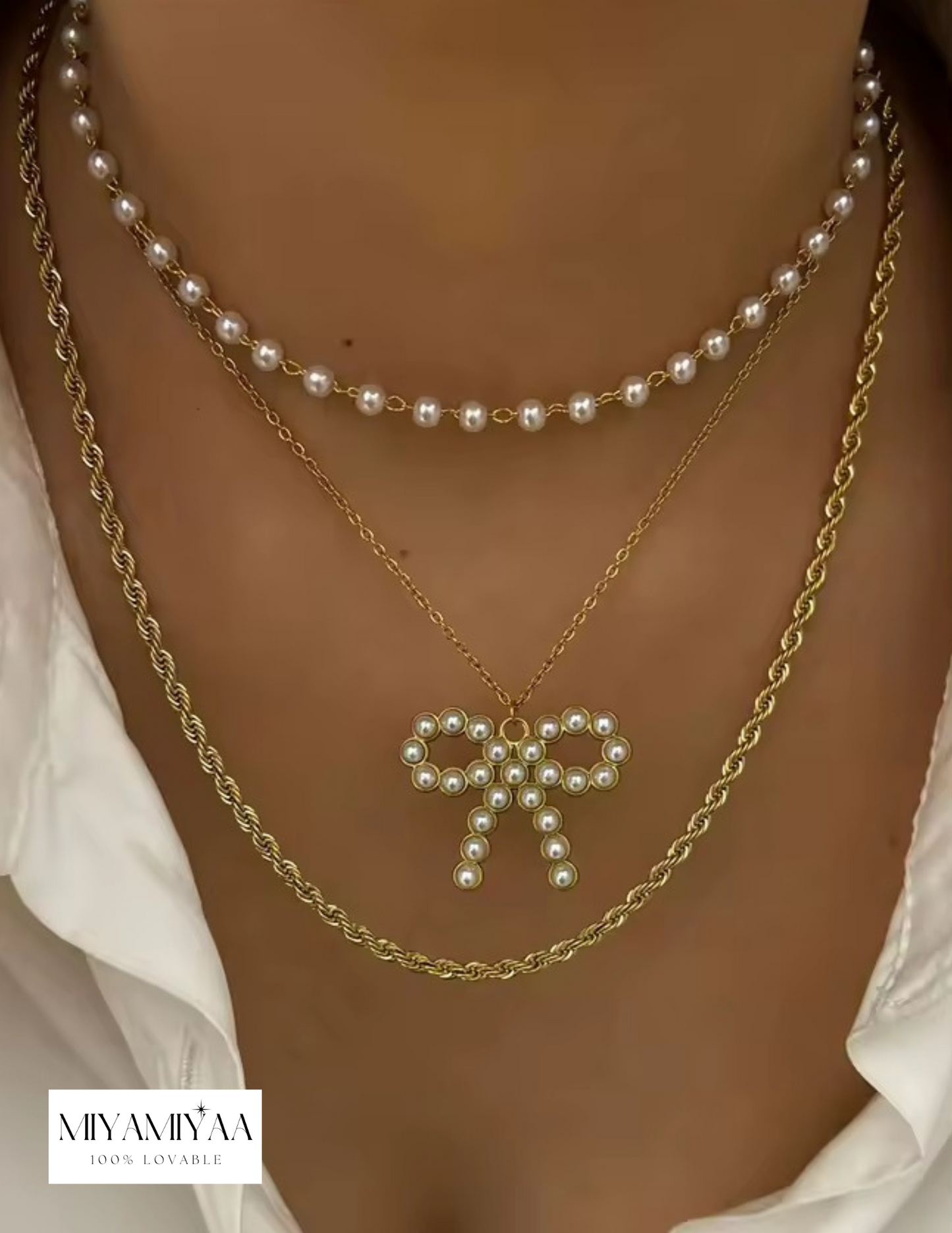 Pearly Bow Necklace