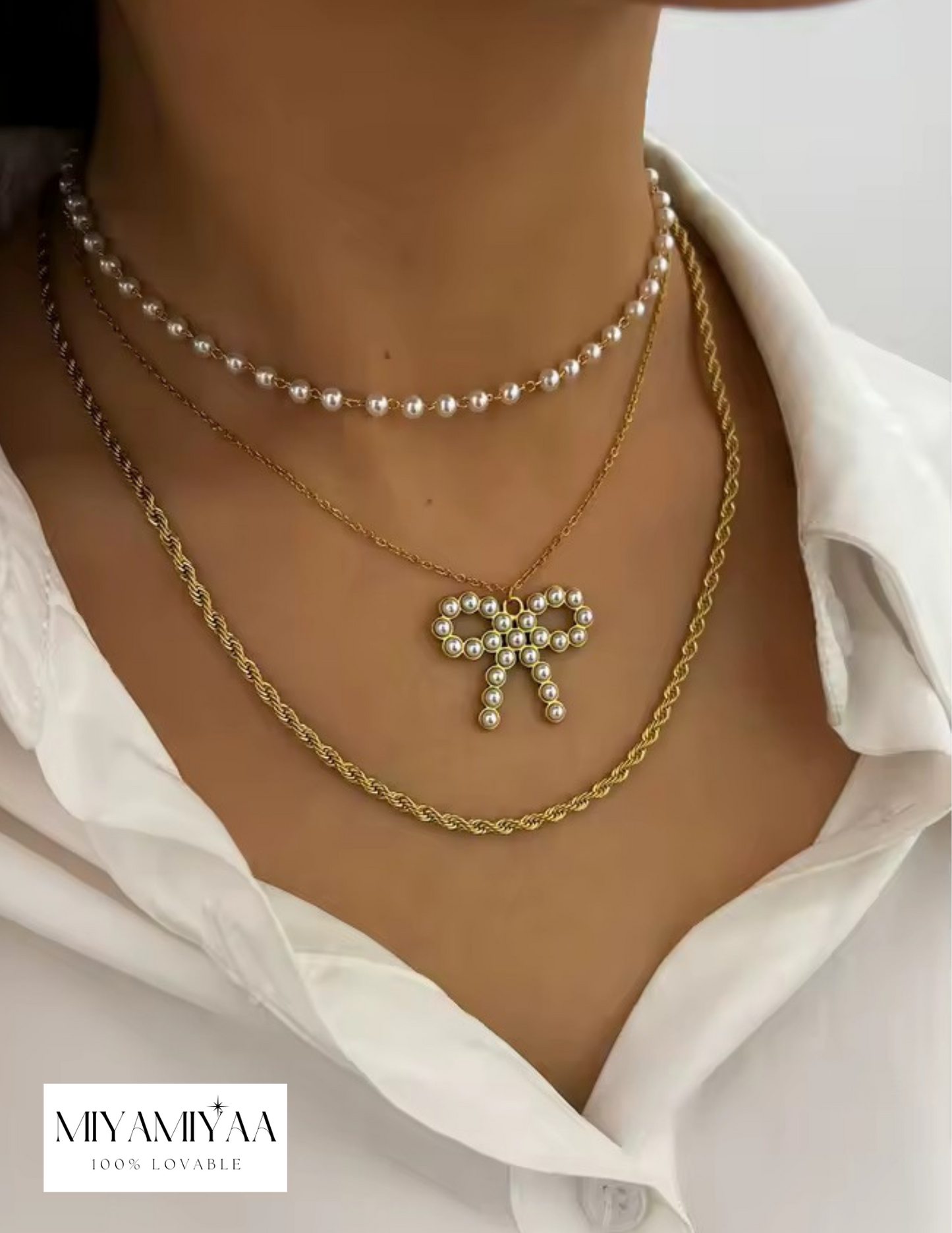 Pearly Bow Necklace