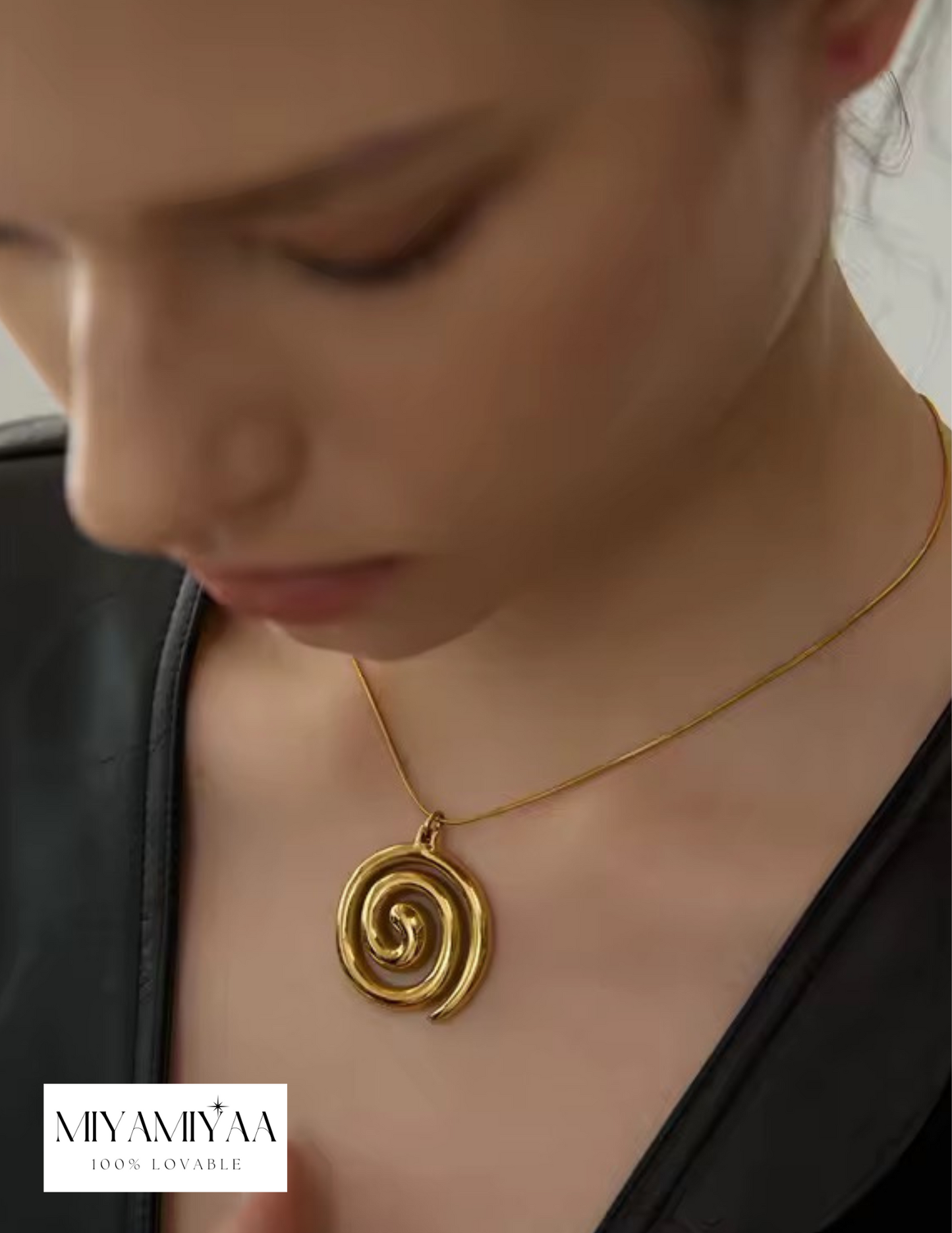 Koira Necklace