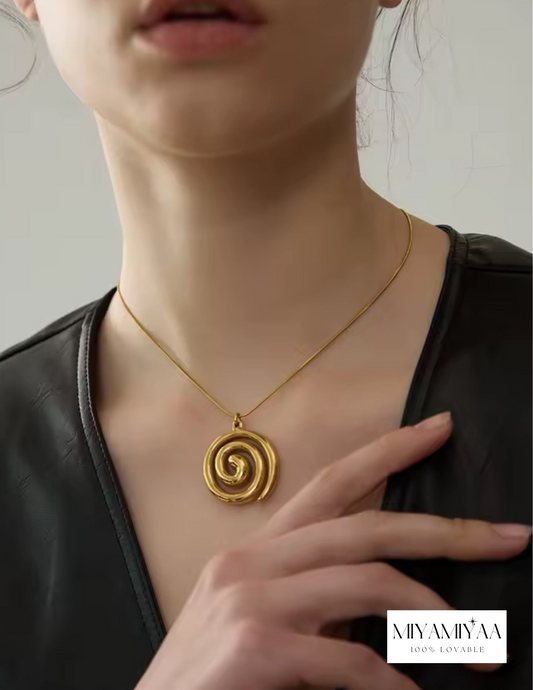 Koira Necklace