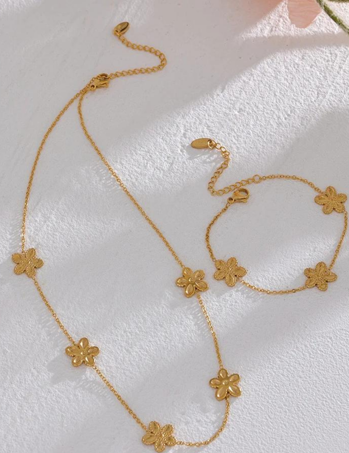 Flora Necklace