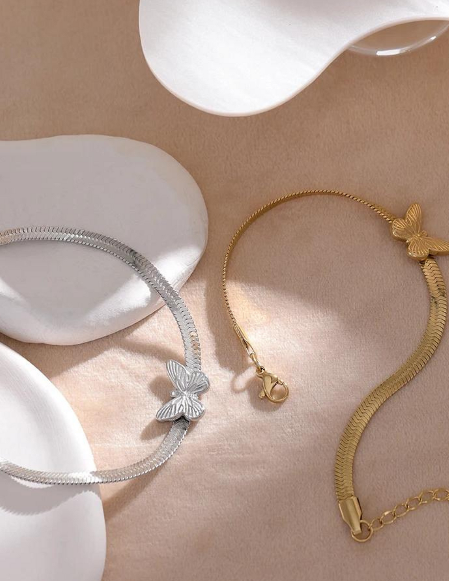 Elegant Wings Bracelet